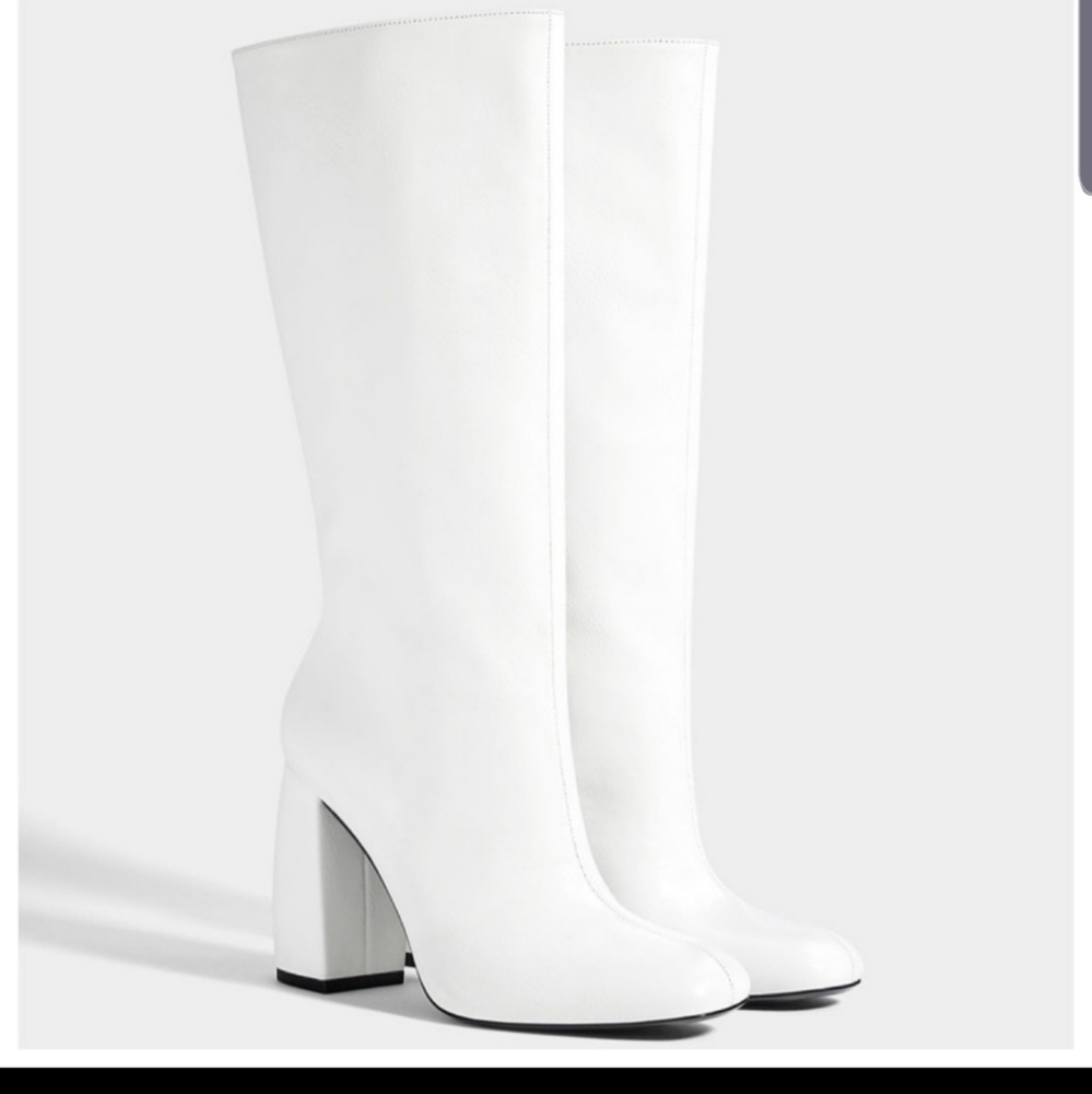 NWT Bershka White Boots size 8